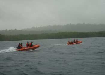 Pencarian orang hilang di perairan Mentawai. (Foto: Dok. Basarnas)