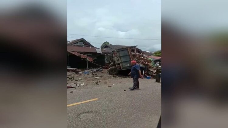 Tangkapan layar kecelakaan di Panyalaian X Koto, Kamis (30/3/2023) siang. (Foto: Dok. Istimewa)