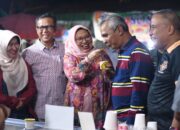 Pesta Rakyat, Jajaran Direksi PT Semen Padang Kunjungi Puluhan Stand UMKM