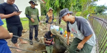 Wah! Ada 73 Titik Lubang Jepang dan Benteng Ditemukan di Padang 8 Pembersihan lubang Jepang di Padang. (Dok. Istimewa)