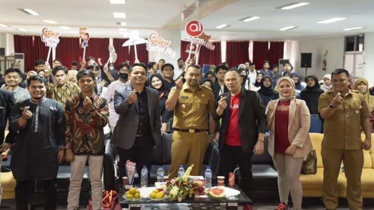 PT Akulaku Finance Indonesia menyelenggarakan program sosialisasi literasi dan edukasi keuanganbagi mahasiswa di Ruang Seminar Gedung Perpustakaan Universitas Andalas Padang. (Dok. Istimewa)