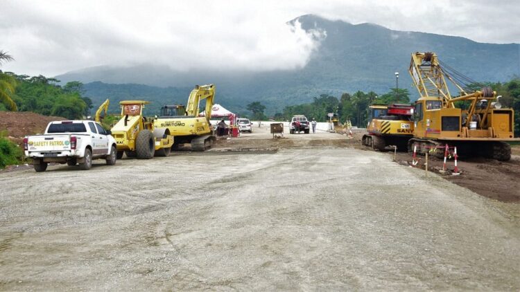 Kondisi Jalan Tol Cileunyi-Sumedang-Dawuan (Cisumdawu) di Jawa Barat, saat ditinjau Menteri PUPR Basuki Hadimuljono, Kamis (30/3/2023). Ruas tol ini direncanakan dibuka fungsional untuk Seksi 4 - Seksi 6 (Cimalaka – Dawuan) guna mendukung kelancaran arus mudik Lebaran 2023.(Dok. Kementerian PUPR)
