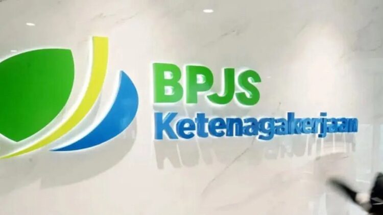 Kantor BPJS Ketenagakerjaan di Bukittinggi, Sumatera Barat. BPJamsostek mengimbau warga waspadai praktik penipuan mengatasnamakan BPJamsostek (Antara/Al Fatah)