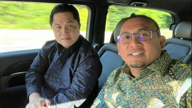 Soal Utang Semen Padang FC, Andre Rosiade: Bukan Gaji Tapi Kompensasi yang Ada Jadwal Pembayarannya 1 Andre Rosiade dan Ketua PSSI, Erick Thohir. (Dok. Pribadi)