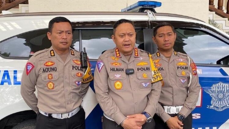 Dirlantas Polda Sumbar Kombes Hilman bersama jajaran. (Dok. Istimewa)