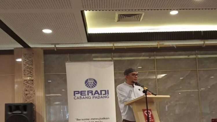 Miko Kamal: Peradi Padang Berkontribusi lewat Peradi Goes to School 1 Ketua DPC Peradi Padang Miko Kamal. (Foto: Dok. Istimewa)