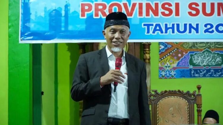 Gubernur Sumbar Mahyeldi mengunjungi Dharmasraya dalam program Safari Ramadhan. ANTARA/HO-Dok Adpim Sumbar