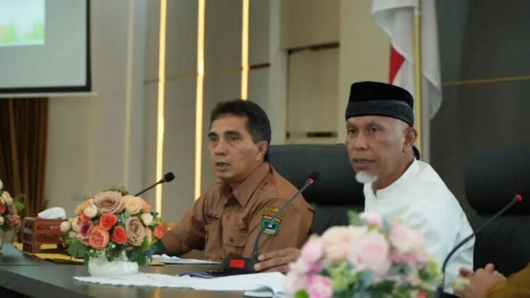 Pemprov Sumbar Ungkap Persoalan Listrik dan Toilet jadi Kendala Persiapan Penas KTNA 2023 1 Gubernur Sumbar Mahyeldi pimpin rapat evaluasi persiapan Penas Tani. (ANTARA/Dok Adpim Sumbar)
