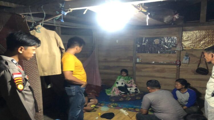 Pemuda di Mentawai Ditemukan Tewas Gantung Diri di Kosan 1 Pemuda gantung diri di Pulau Siberut. (Foto: Dok. Polres Kepulauan Mentawai)