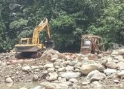 Tambang Emas Ilegal di Sungai Tombang Sinuruik Pasbar Resahkan Warga, Polisi Diminta Turun Tangan
