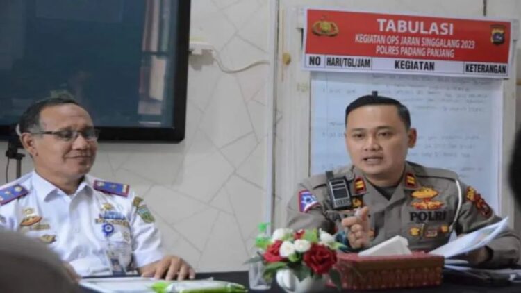 Ini Jalur yang Dilalui di Padangpanjang saat Uji Coba Sistem One Way 1 Kasat Lantas Polres Padangpanjang, Iptu Aldy Lazzuardy. (Foto: ANTARA)