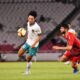 Pemain Timnas Indonesia melewati para pemain Lebanon. (Dok. PSSI)