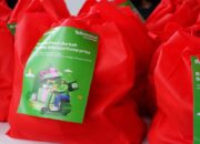Rutin Beli Paket Telkomsel, 250 Driver Gojek Terima Paket Sembako