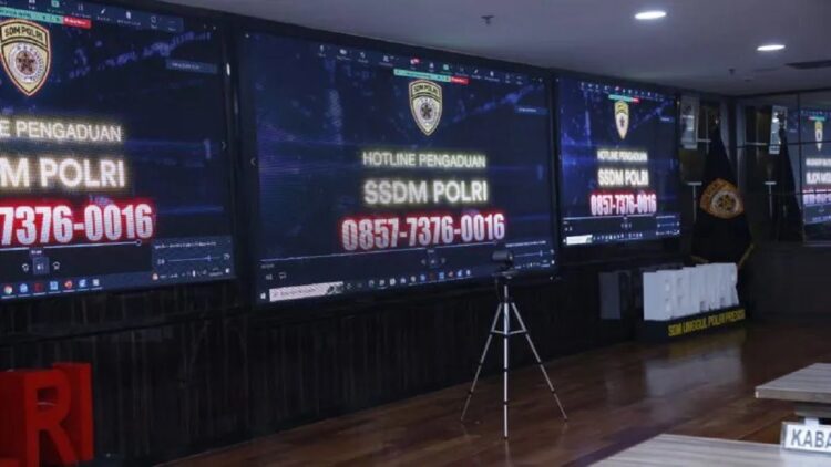 Staf Sumber Daya Manusia (As SDM) Polri meluncurkan hotline pengaduan masyarakat terkait rekruimen anggota polisi tahun 2023, Selasa (11/4/2023). (ANTARA/HO-Divisi Humas Polri)