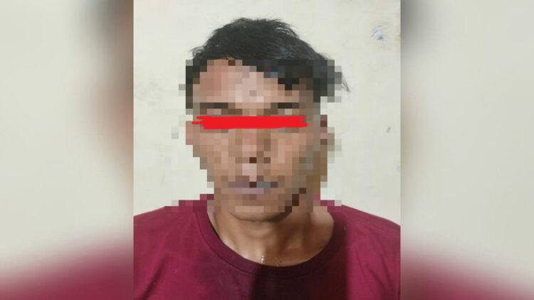 Polisi Buru Pelaku Pencurian di Payakumbuh, Pelariannya Dihentikan di Kebun Ubi 1 Pelaku pencurian instalasi listrik ini sempat terlibat aksi kejar-kejaran dengan polisi. (Foto: Dok. Polres Payakumbuh)