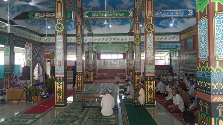 Tak hanya Anak Sekolah, Ratusan Napi Rutan Padang juga Ikuti Pesantren Ramadan 1 Kegiatan Pesantren Ramadan di Rutan Padang. (Foto: Dok. Muhammad Aidil)