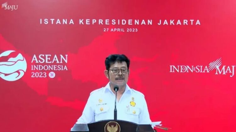 Tangkap layar Menteri Pertanian Syahrul Yasin Limpo dalam konferensi pers di Kompleks Istana Kepresidenan Jakarta yang disiarkan secara virtual, Kamis (27/4/2023) (ANTARA/Mentari Dwi Gayati)