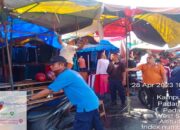 Tim Gabungan Disdag Padang Sapu Bersih PKL yang Tinggalkan Lapak Dagangan di Pasar Raya