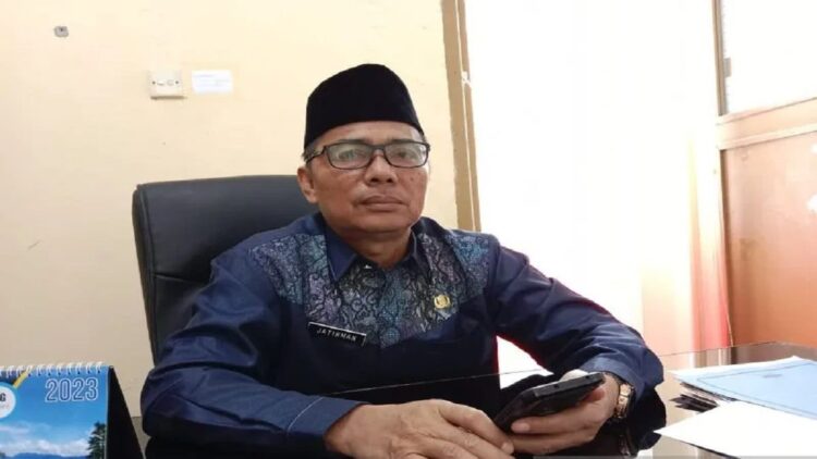 1.323 Izin Usaha Diterbitkan Awal 2023, Pemkab Agam Dorong Penggunaan Sistem OSS 1 Sekretaris Dinas Penanaman Modal Pelayanan Terpadu Satu Pintu Agam, Jatirman. (Antara/Yusrizal)