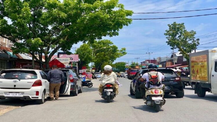 Suhu Kota Padang beberapa pekan terakhir mengalami peningkatan. Warga diminta untuk mengurangi aktifitas di luar ruangan dan banyak minum air putih. (Foto: Dok. Diskominfo Padang)
