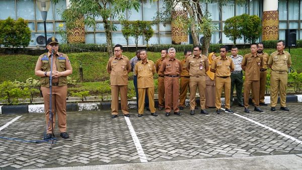 Sekretaris Daerah Kota Padang Andree Algamar saat apel gabungan. (Foto: Dok. Diskominfo Padang)