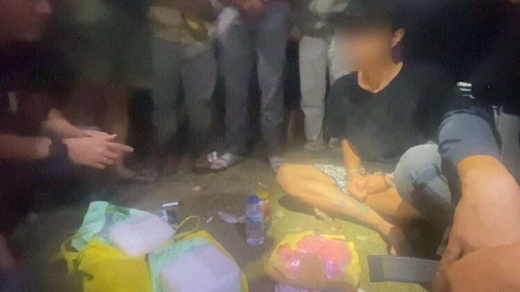 BNNP Sumbar Gagalkan Peredaran 2 Kilogram Sabu dan 6.000 Pil Ekstasi di Limapuluh Kota 1 Penangkapan pelaku peredaran sabu-sabu dan ekstasi di Limapuluh Kota. (Foto: Dok. BNNP Sumbar)
