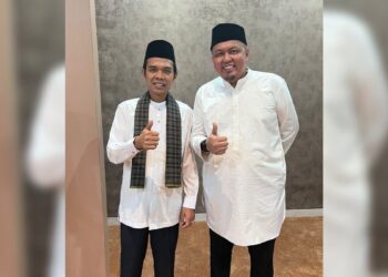 Braditi Moulevey: Terima Kasih Ustadz Abdul Somad 17 Braditi Moulevey dan Ustadz Abdul Somad. (dok. Istimewa)