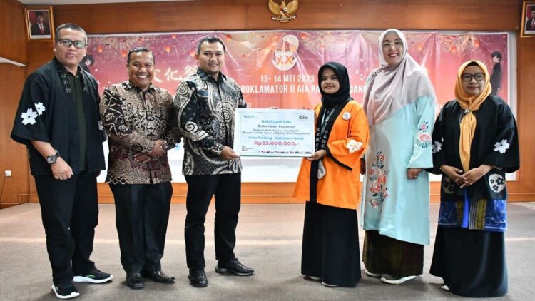 SIG Dukung Festival Bunkasai ke-20 Sastra Jepang UBH 1 Festival Bungkasai ke-20 Sastra Jepang UBH yang dihadiri oleh Semen Padang. (Dok. Istimewa)