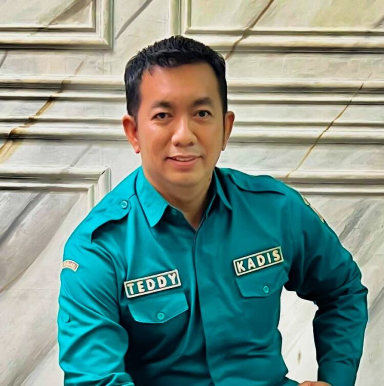 Kepala Disdukcapil Kota Padang Teddy Antonius. (Foto: Dok. Infopublik)