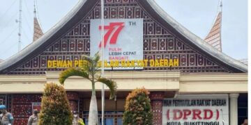 Kantor DPRD Kota Bukittinggi, Sumatera Barat. (dok. Antara/Al Fatah)