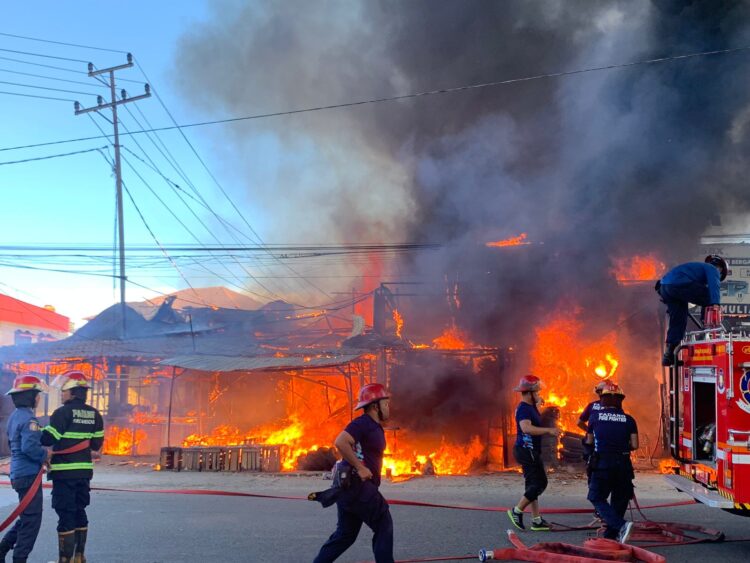 5 Rumah di Padang Hangus Terbakar, Kerugian Sekitar Rp1 Miliar 1 IMG 20230524 WA0009