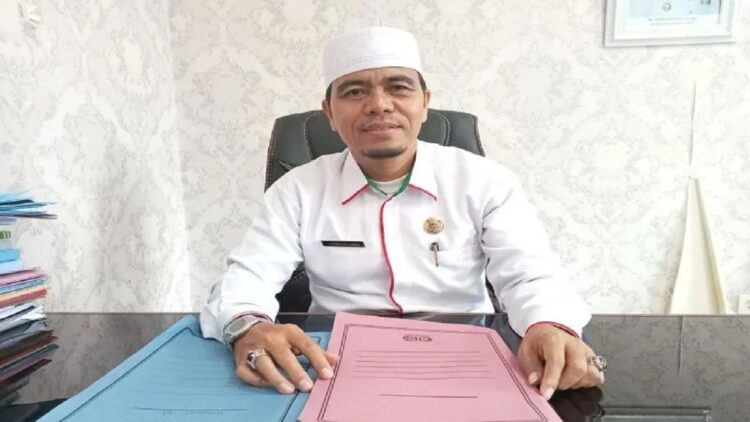 Kepala Seksi Penyelenggaraan Haji dan Umrah Kantor Kementrian Agama Pasaman Barat Suharjo Lubis. (Antara/Altas Maulana).