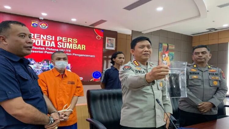 Kasus Ujaran Kebencian terhadap Muhammadiyah Diambil Alih Polda Sumbar 1 Kabidhumas Polda Sumbar Kombes Pol. Dwi Sulistyawan. (ANTARA/HO-Polda Sumbar)