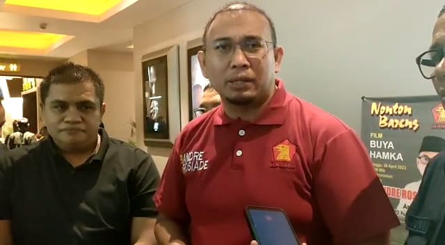 Nonton Bareng Film Buya Hamka, Andre Rosiade: Jadikan Sosoknya Pemersatu Hadapi Pemilu 2024 1 Anggota DPR RI Andre Rosiade di sela-sela nonton film Buya Hamka di Padang, Minggu (30/4/2023). (Foto: Dok. Tim AR)