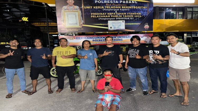 Polresta Padang menangkap seorang buruh bangunan karena mencuri HP. (Foto: Dok. Istimewa)