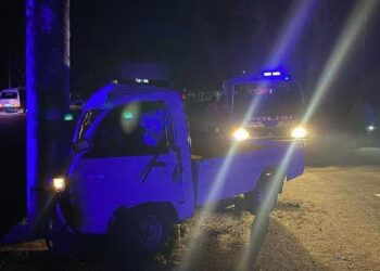 Tabrak Tiang Baliho Dekat BIM, Sopir Pikap Dilarikan ke Rumah Sakit