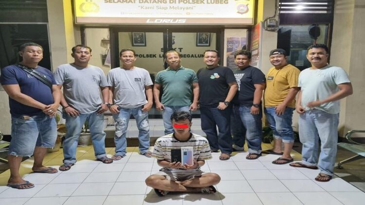 Tim Pyiton Polsek Lubukbegalung menangkap pelaku pencurian HP. (Foto: Dok. Istimewa)