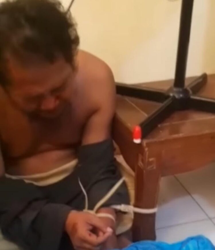 Maling Kotak Amal Masjid di Pariaman, Pria asal Jawa Tengah Ditangkap Warga 1 Pria asal Jawa Tengah ini ditangkap polisi gegara curi kotak amal masjid. (Foto: Dok. Istimewa)