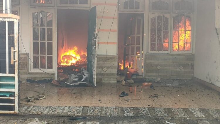 Baru-baru ini rumah di kawasan Siteba, Kecamatan Nanggalo terbakar pada Kamis (25/5/2023) siang. (Foto: Dok. Istimewa)