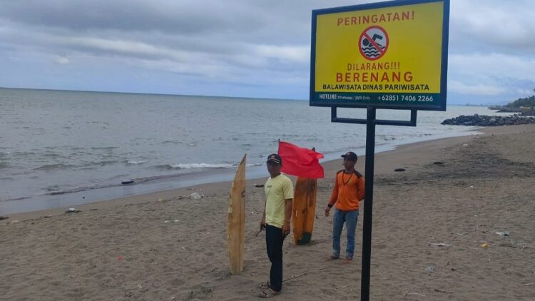 Balawista saat sedang melakukan patroli di Pantai Padang. (Dok. Istimewa)