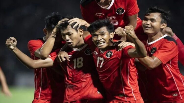 Final SEA Games, Garuda Muda Siap Berikan yang Terbaik 1 Pesepak bola Timnas Indonesia U-22 melakukan selebrasi seusai mencetak gol ke gawang Timnas Kamboja saat pertandingan Grup A Sepak Bola SEA Games 2023 di National Olympic Stadium, Phnom Penh, Kamboja, Rabu (10/5/2023). (ANTARA FOTO/M Agung Rajasa/aww.)