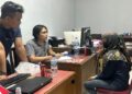 Pelaku pencurian ATM milik sahabatnya sendiri untuk digunakan membeli ponsel. (Foto: Dok. Polres Padang Pariaman)