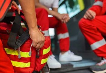 Tim SAR Gabungan Evakuasi Perahu Pembawa Ikan yang Alami Patah As di Mentawai