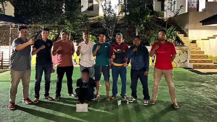 Residivis Paruh Baya Asal Limapuluh Kota Diciduk Polisi Usai Curi Onderdil Alat Berat 1 Pelaku pencurian onderdil alat berat yang juga residivis ditangkap di kediamannya. (Foto: Dok. Polres Payakumbuh)