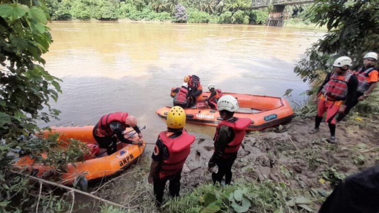 pencarian orang hilang di sungai batang hari
