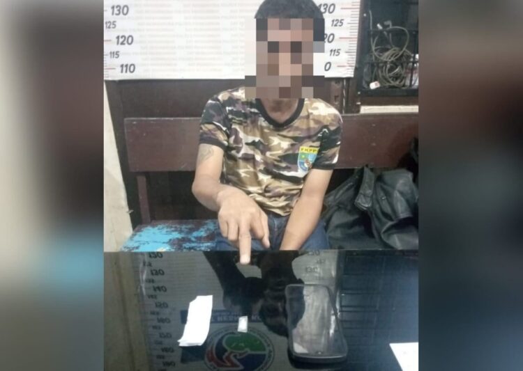 Ini Sosok Penyuplai Sabu ke Pengusaha Furnitur Asal Payakumbuh yang Ditangkap 1 Pelaku penyuplai sabu ke pengusaha furnitur di Payakumbuh yang ditangkap polisi pada Senin (8/5/2023) malam. (Foto: Dok. Radarsumbar.com)