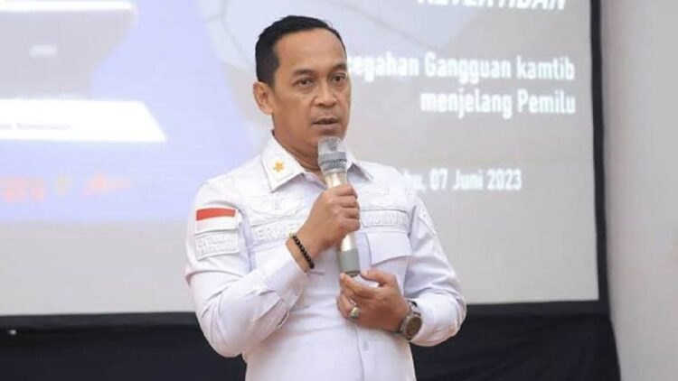 Kemenkumham Perkuat Pengamanan di Lapas Jelang Pemilu 2024 1 Pelaksana Tugas Direktur Keamanan dan Ketertiban Direktorat Jenderal Pemasyarakatan Erwedi Supriyatno, saat memberikan pengarahan dalam Rapat Kerja Teknis Pemasyarakatan, di Kota Batu, Jawa Timur, Rabu (7/6/2023). (Dok. Humas Kemenkumham Jatim)