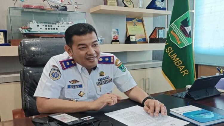 Kepala Dinas Perhubungan Sumbar Dedi Diantolani. (ANTARA/Miko Elfisha)