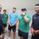Manajer Timnas menemui para pemain yang sudah hadir di pemusatan latihan jelas FIFA Matchday. (Dok. PSSI)