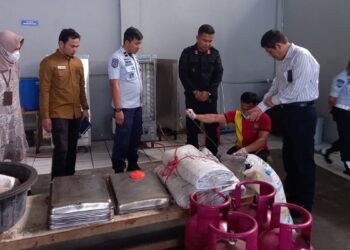 Kunjungan Anggota Ombudsman RI, Jemslu Hutabarat ke Rutan Kelas IIB Padang. (Foto: Dok. Rutan Padang)